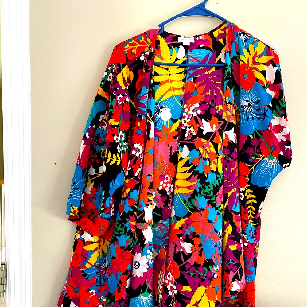 Lularoe Lindsay Floral